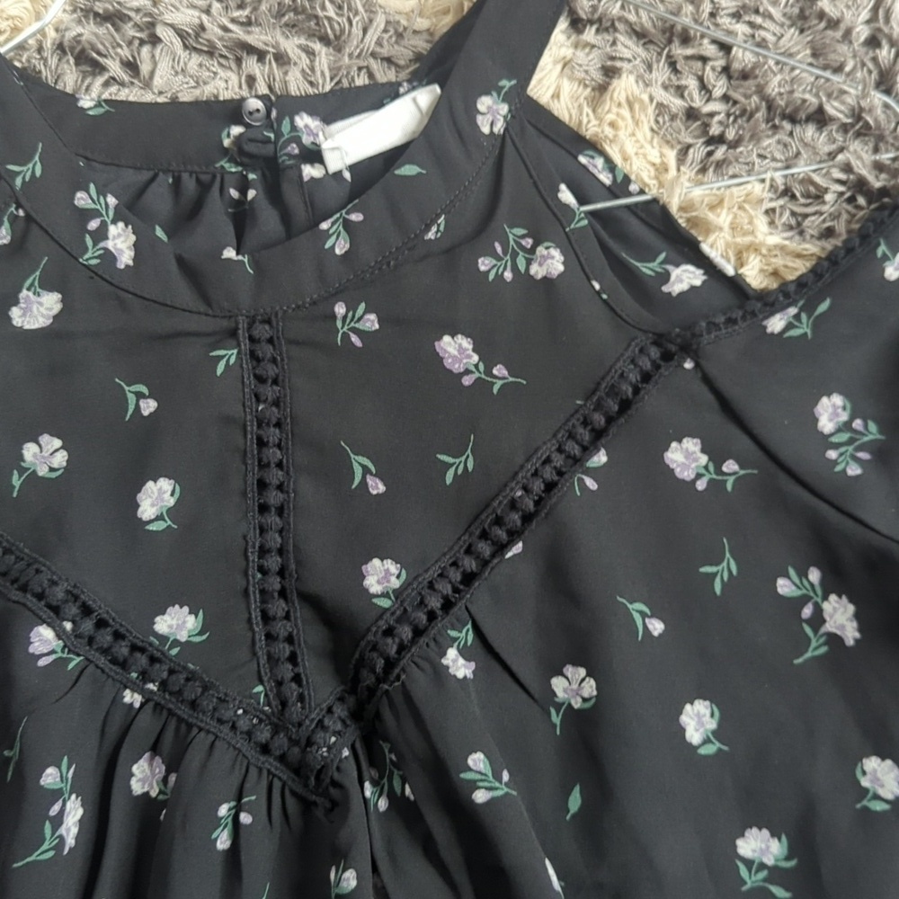 Sienna Sky Black Ditsy Floral Cold Shoulder Halter Neck Blouse Size XS - Picture 2 of 6